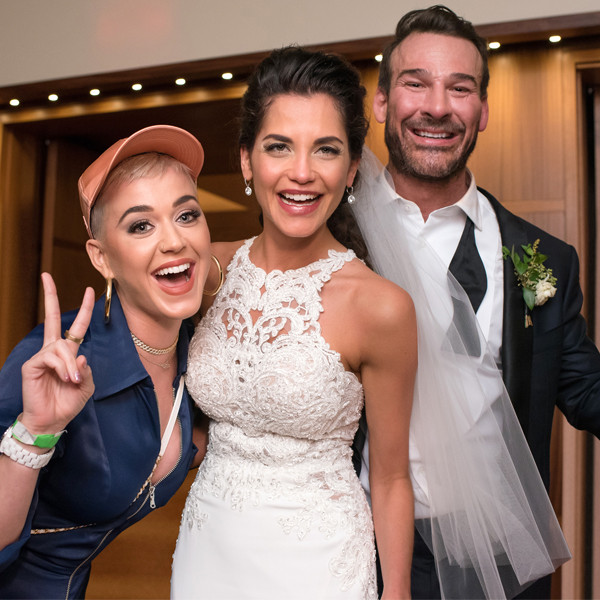 Katy Perry, wedding crasher Katy Perry, wedding crasher